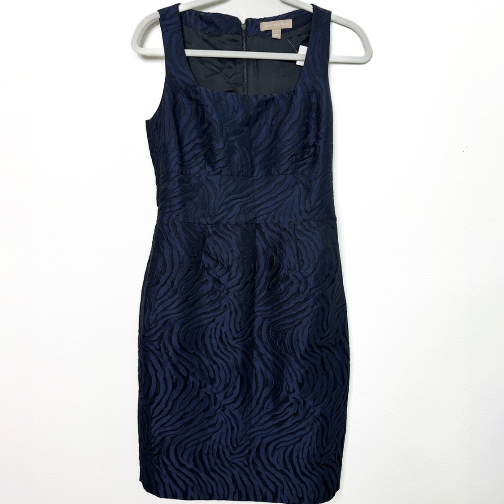 Banana Republic Navy Blue Animal Wave Sleeveless Dress - Size 4